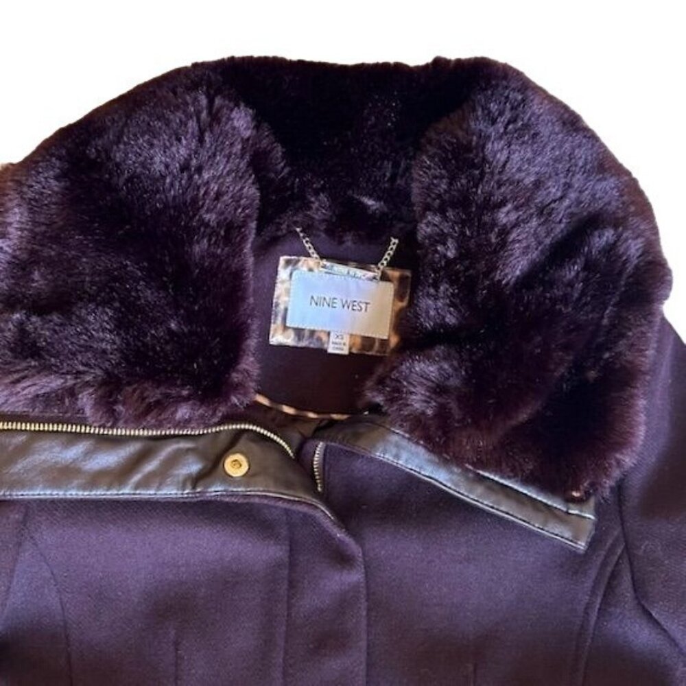 Nine West Women's Purple Wool Blend Long Coat With Faux Fur Collar & Belt XS - Picture 3 of 10